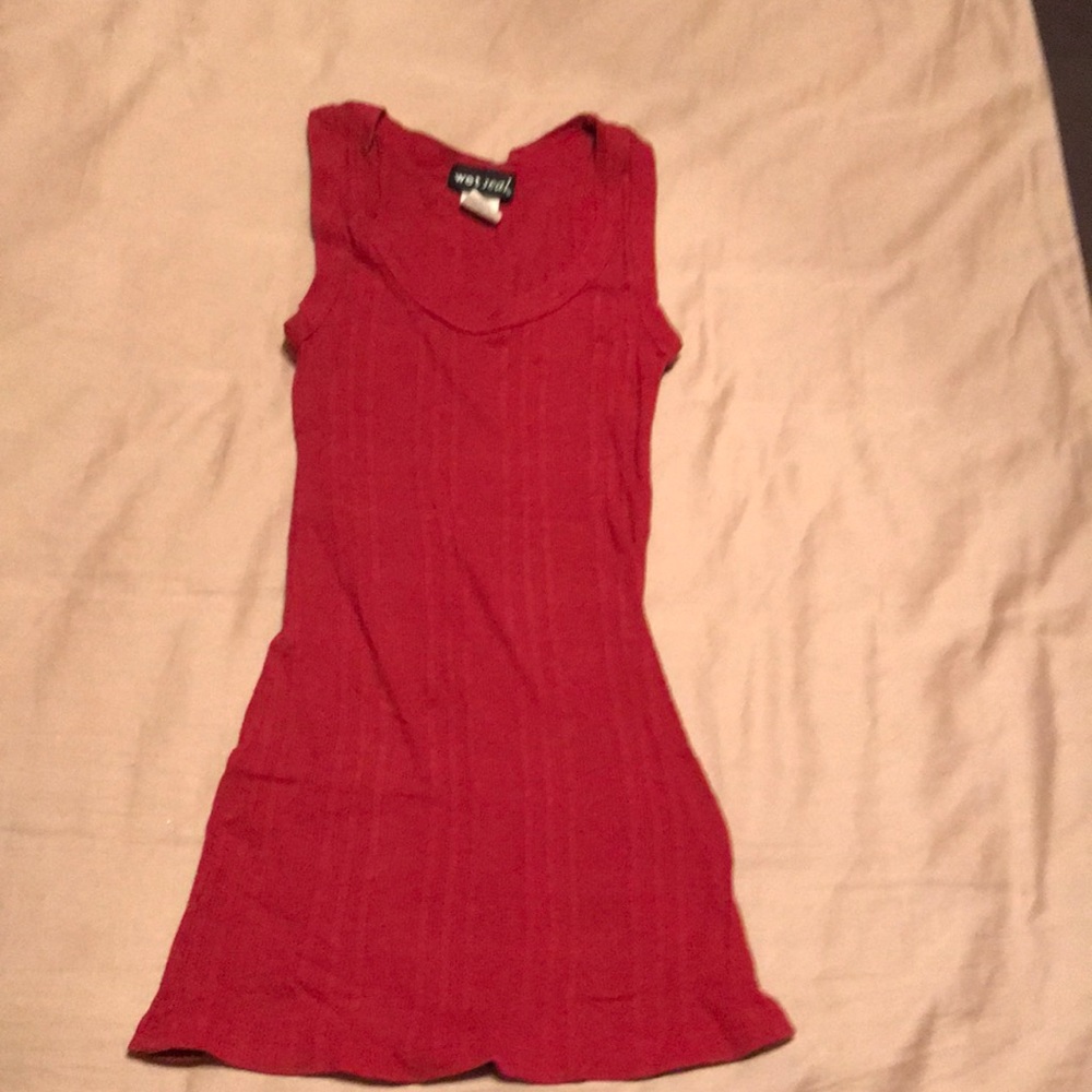 Wet seal tank top